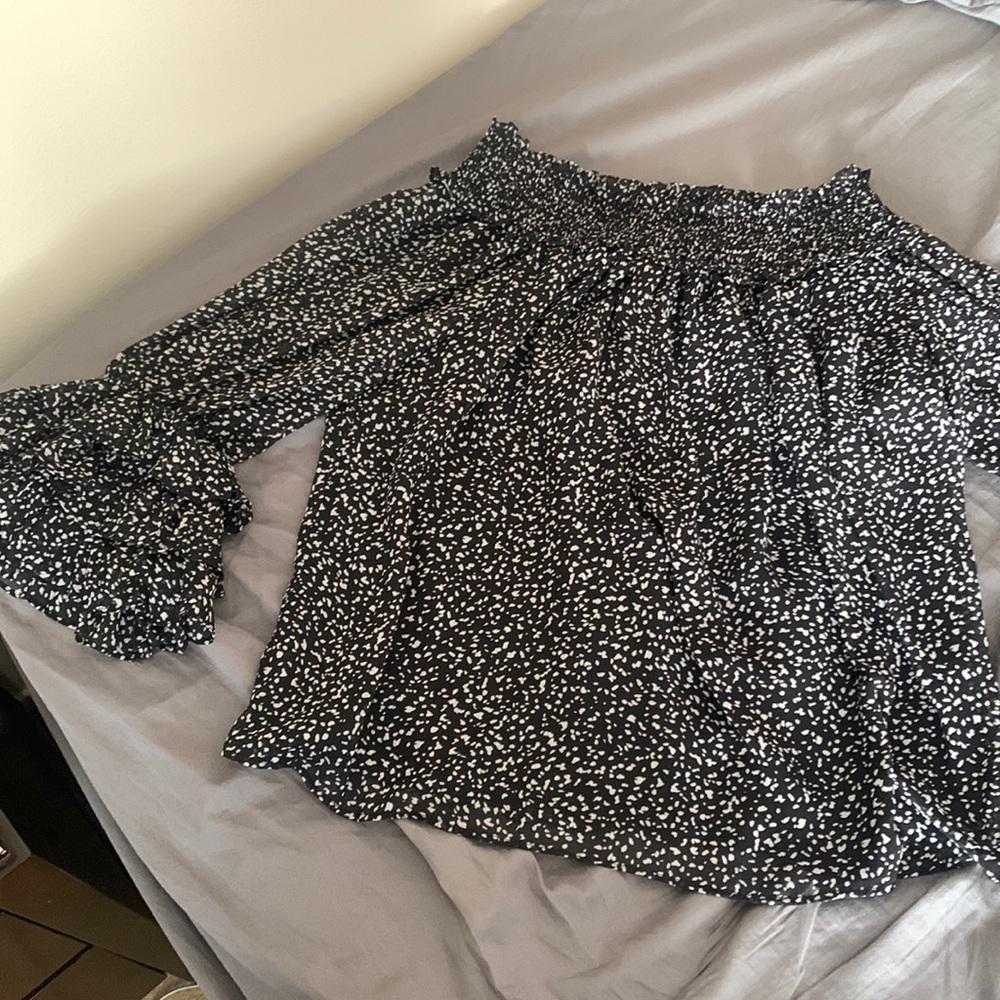 Off the shoulder Cece top NEVER WORN